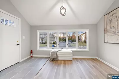 77 Chestnut Drive, Wayne, NJ 07470 - Photo 12