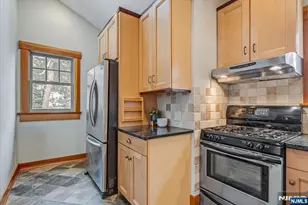 15 Garfield Pl, Montclair, NJ 07043 - Photo 12