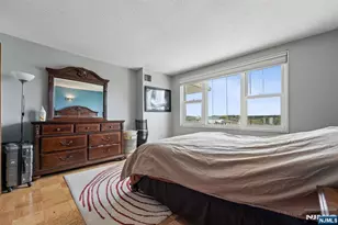555 North Ave 8W, Fort Lee, NJ 07024 - Photo 10