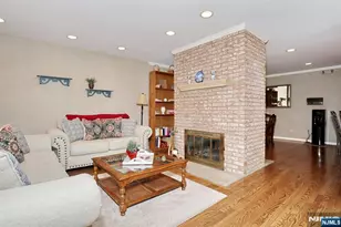 16 Sandburg Ct, Mahwah, NJ 07430 - Photo 20