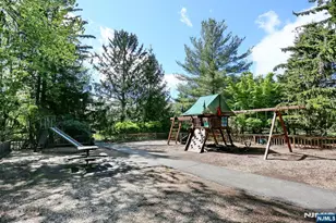 16 Sandburg Ct, Mahwah, NJ 07430 - Photo 40