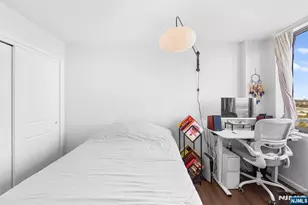 2005 Harmon Cove Tower, Secaucus, NJ 07094 - Photo 24