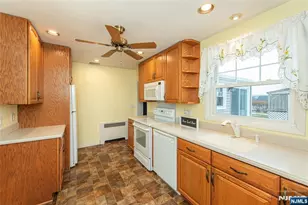 438 Mt Prospect Ave, Clifton, NJ 07012 - Photo 8