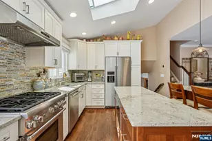 6 Knollwood Dr, Livingston, NJ 07039 - Photo 4