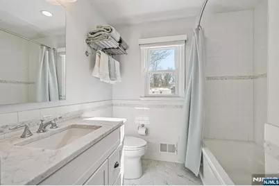 6 Knollwood Drive, Livingston, NJ 07039 - Photo 20