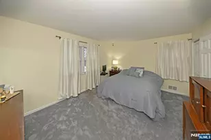 888 Edison St, Washington Township, NJ 07676 - Photo 10