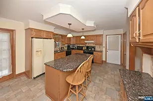 888 Edison St, Washington Township, NJ 07676 - Photo 8