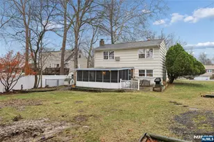 70 Walnut St, Oakland, NJ 07436 - Photo 6