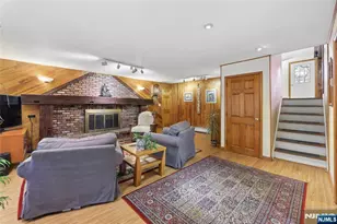 70 Walnut St, Oakland, NJ 07436 - Photo 10