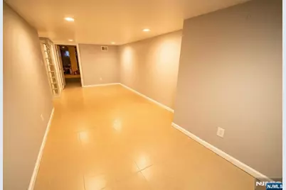289 Rose Street, Newark, NJ 07108 - Photo 8