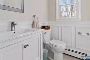 18 Kings Ct, Woodcliff Lake, NJ 07677 - Photo 14