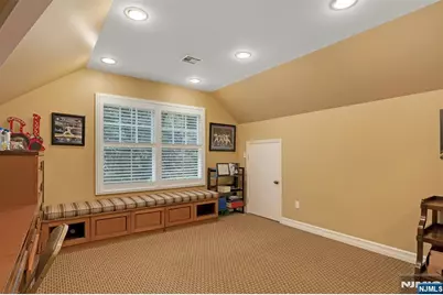506 Sunderland Road, Teaneck Township, NJ 07666 - Photo 34
