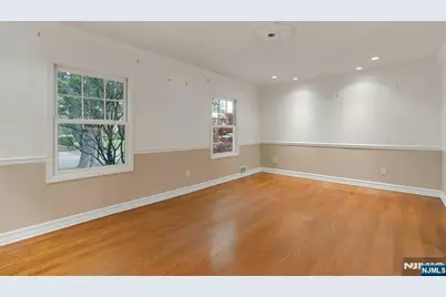 506 Sunderland Road, Teaneck Township, NJ 07666 - Photo 16