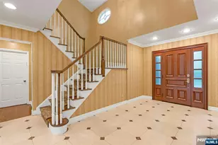506 Sunderland Rd, Teaneck Township, NJ 07666 - Photo 4