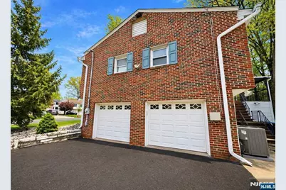 274 Seton Hall Drive, Paramus, NJ 07652 - Photo 22