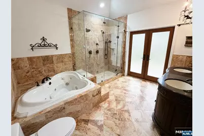 416 Oncrest Terrace, Cliffside Park, NJ 07010 - Photo 22