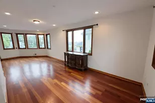 416 Oncrest Terrace, Cliffside Park, NJ 07010 - Photo 4