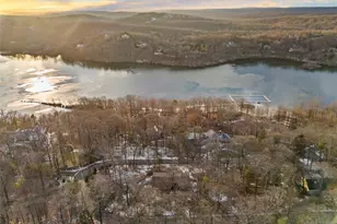 8 Brush Hill Rd, Kinnelon, NJ 07405 - Photo 2