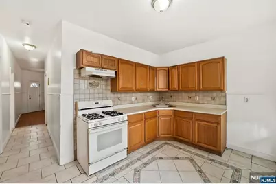 190 N 1st Street, Paterson, NJ 07522 - Photo 10