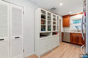 476 Greenway Dr, Leonia, NJ 07605 - Photo 6