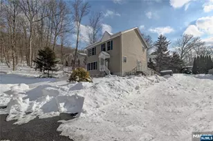 6 Hudson Ave, Jefferson Township, NJ 07438 - Photo 2