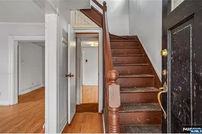 68 Chestnut Street, Montclair, NJ 07042 - Photo 4