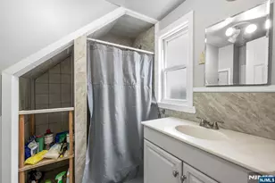 19 Entwistle Ave, Nutley, NJ 07110 - Photo 8