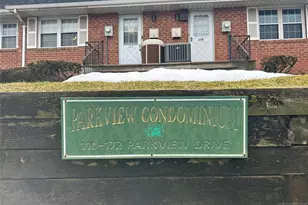 140 Parkview Dr, Teaneck Township, NJ 07666 - Photo 2