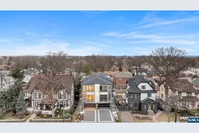1047 Anderson Avenue A #A, Fort Lee, NJ 07024 - Photo 2