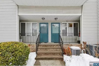 25 Willow Wood Square 25 #25, East Rutherford, NJ 07073 - Photo 4