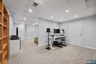 15 Littlewood Ct, Wayne, NJ 07470 - Photo 26