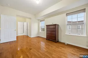 4142 Cory Ln, Elmwood Park, NJ 07407 - Photo 10