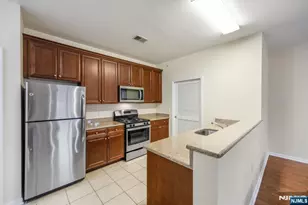 4142 Cory Ln, Elmwood Park, NJ 07407 - Photo 4