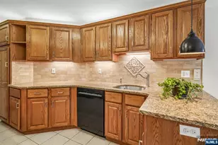 69 Turnberry Road 2, Little Falls Township, NJ 07424 - Photo 12