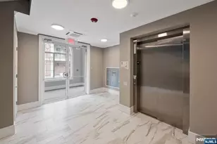 5201 Rio Vista Ln, Northvale, NJ 07647 - Photo 4