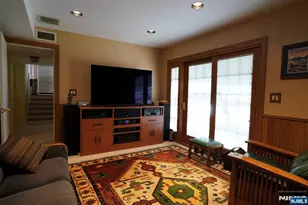 19 Berkeley Terrace, Livingston, NJ 07039 - Photo 28