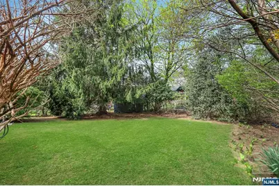 1280 Sussex Road, Teaneck Township, NJ 07666 - Photo 32
