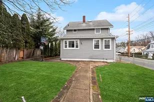 4 Banta Pl, Bergenfield, NJ 07621 - Photo 26