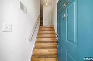 1194 Chedworth Cir, Mahwah, NJ 07430 - Photo 2