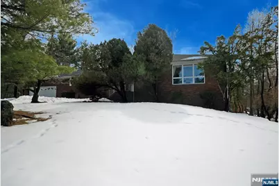 28 Overlook Road, Little Falls Township, NJ 07424 - Photo 2