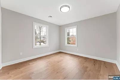 57 E Hudson Avenue, Englewood, NJ 07631 - Photo 20