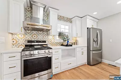 57 E Hudson Avenue, Englewood, NJ 07631 - Photo 8