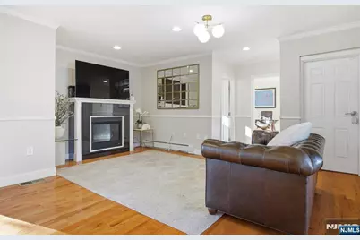 364 W Clinton Avenue, Tenafly, NJ 07670 - Photo 10