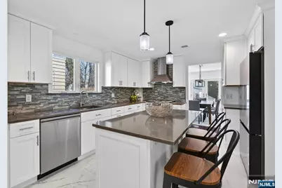 46 Elmwood Place, Millburn, NJ 07078 - Photo 12