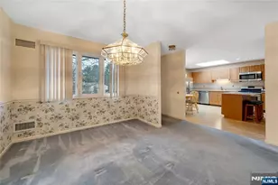 22 Peach Hill Ct, Ramsey, NJ 07446 - Photo 4