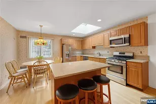 22 Peach Hill Ct, Ramsey, NJ 07446 - Photo 6