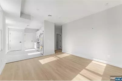 977 Sanford Avenue, Irvington, NJ 07111 - Photo 2