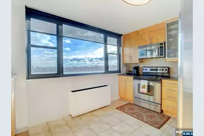 250 Gorge Road 17L #17L, Cliffside Park, NJ 07010 - Photo 6