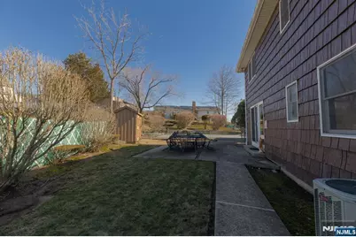 23 Carr Place, Totowa, NJ 07512 - Photo 2