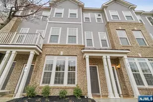 68 Leahy Dr 4904, Wood Ridge, NJ 07075 - Photo 2